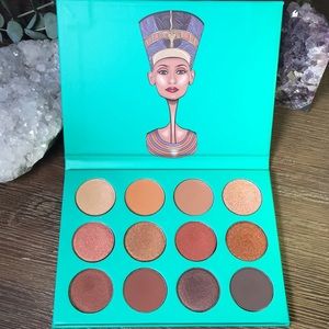 The Nubian Eyeshadow Palette by Juvia’s